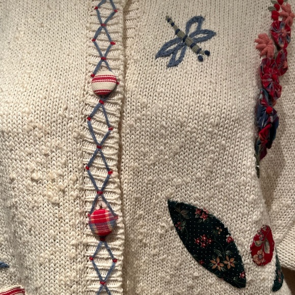 Vintage Susan Bristol Cream Teacher Cardigan Sweater Size M  Hand Embroidered - Picture 5 of 14
